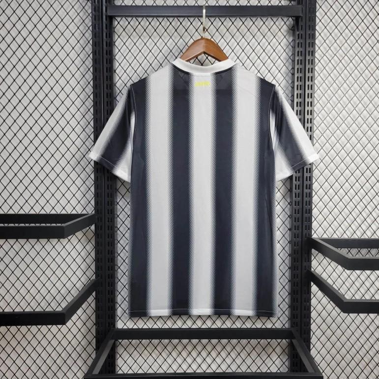 Juventus FC 2011-2012 Away Jersey