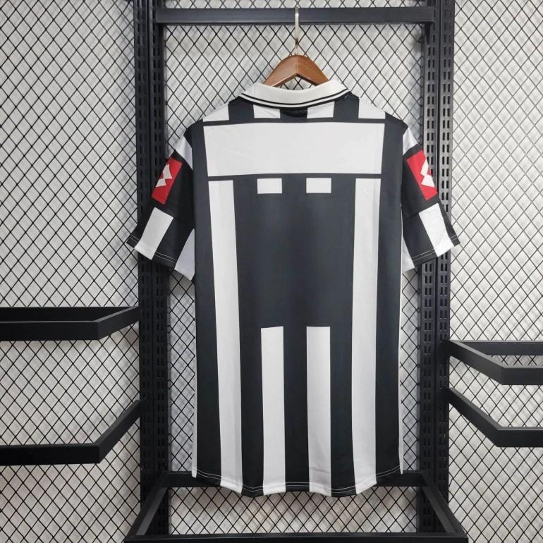 Juventus FC 2001-2002 Home Jersey