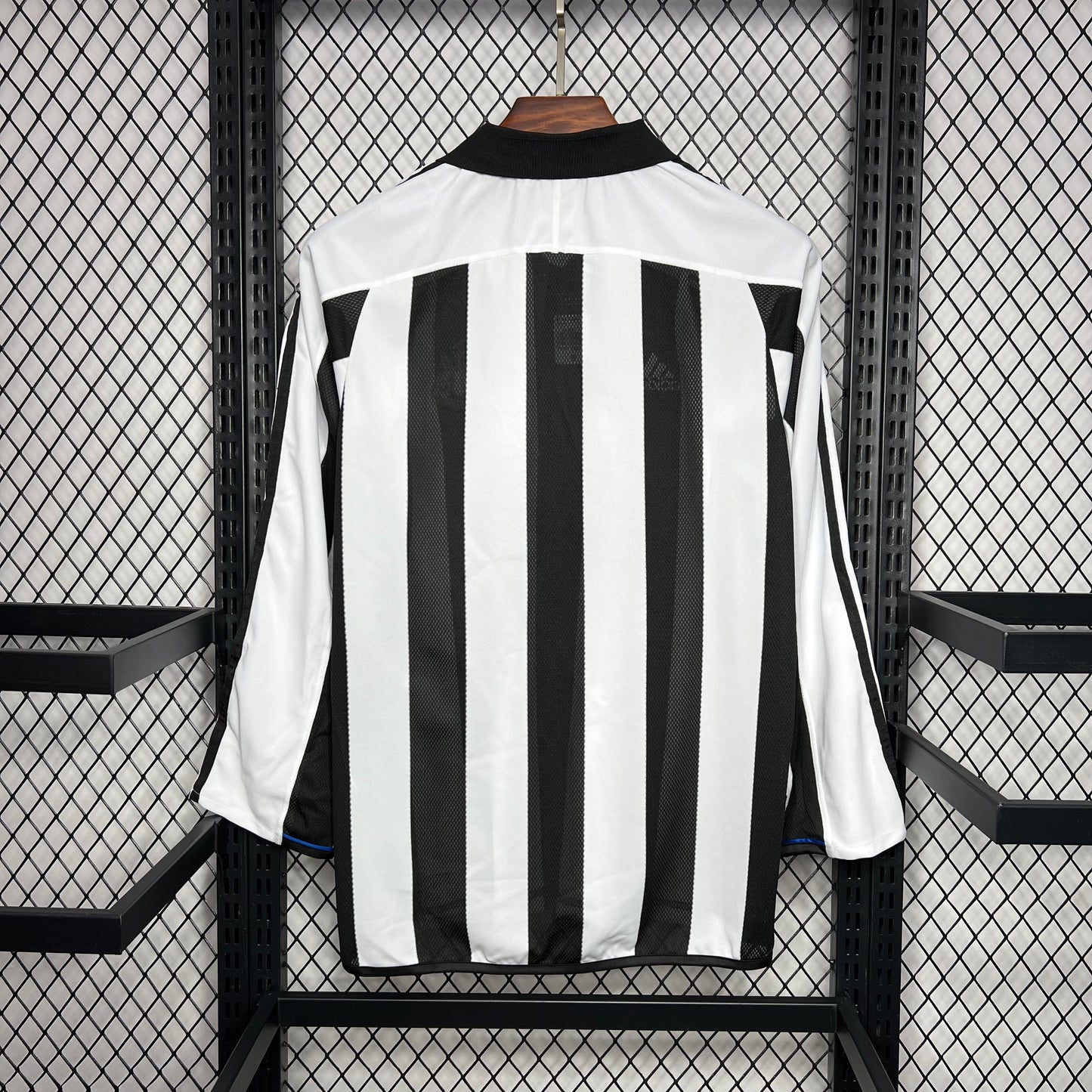 Newcastle United 2003-05 Home Long Sleeve Jersey