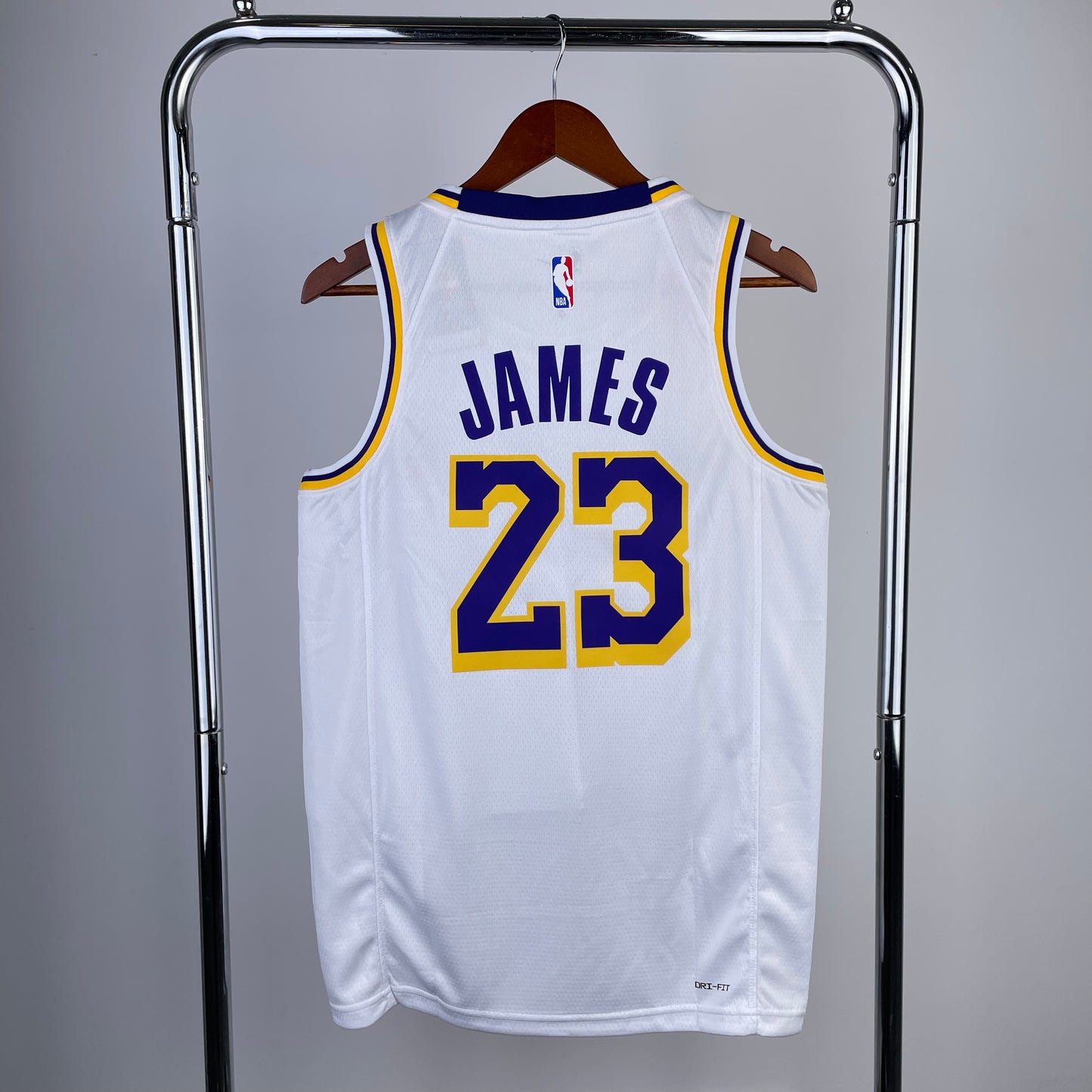 Los Angeles Lakers 2020-22 Nike White Swingman Jersey - Association Edition