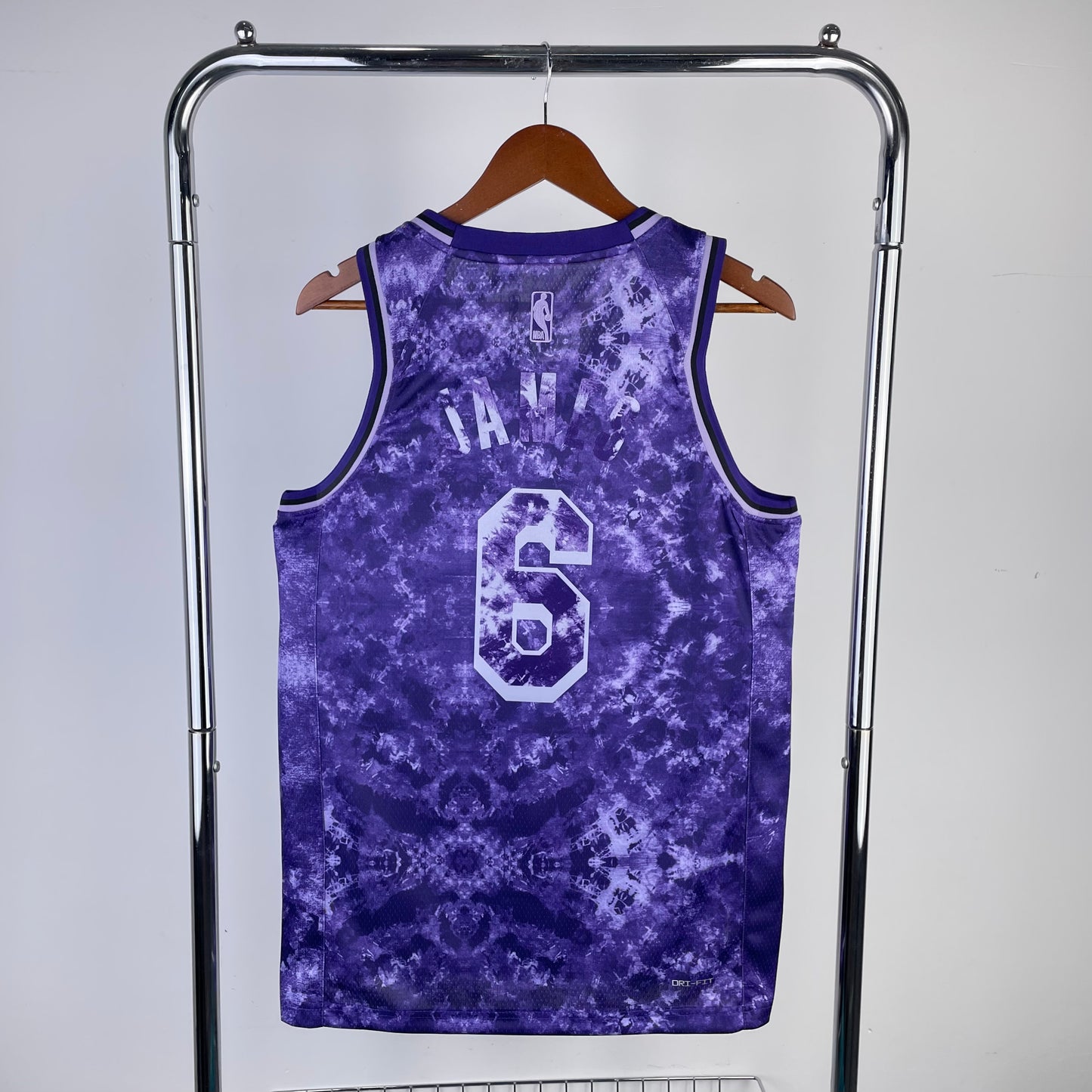 Los Angeles Lakers 2022-23 Lebron James Purple NBA Swingman Jersey - Select Series