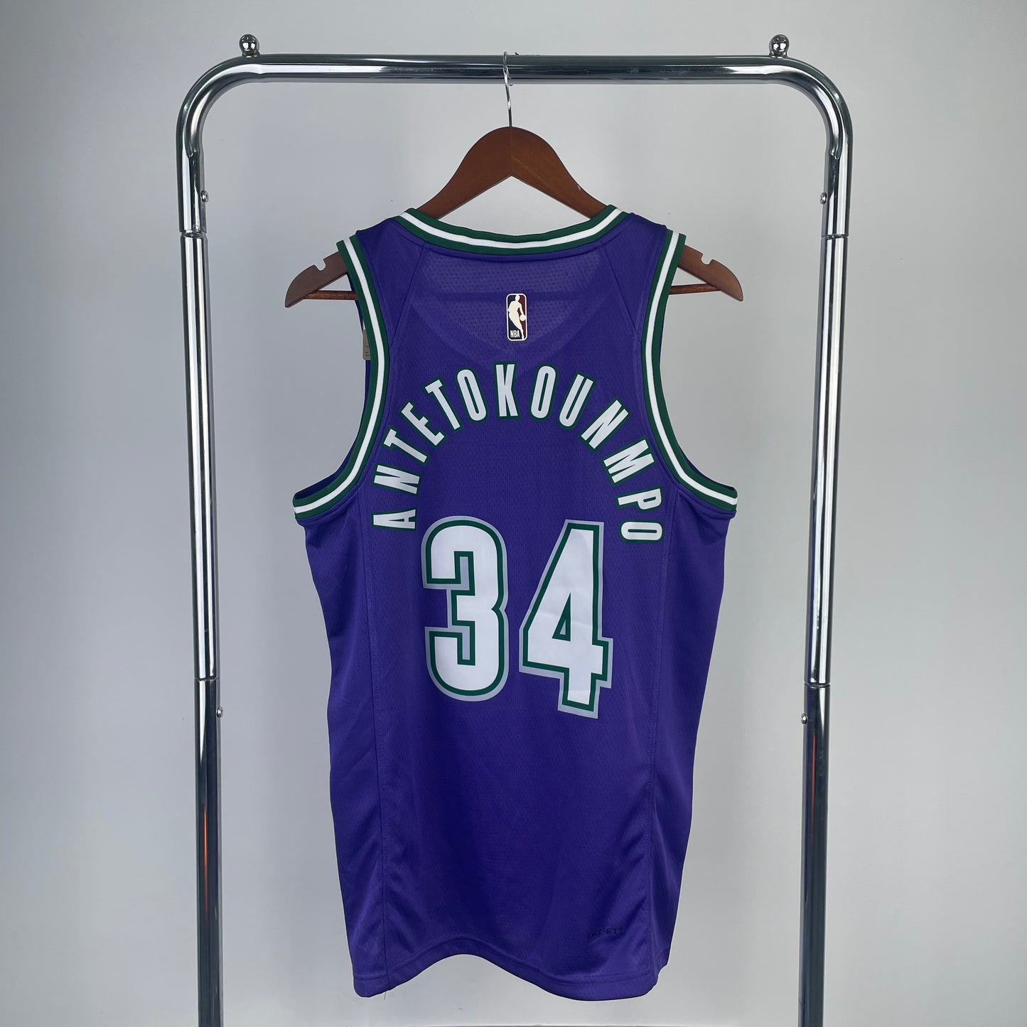 Milwaukee Bucks 2022-23 Purple Nike Swingman Jersey - Classic Edition