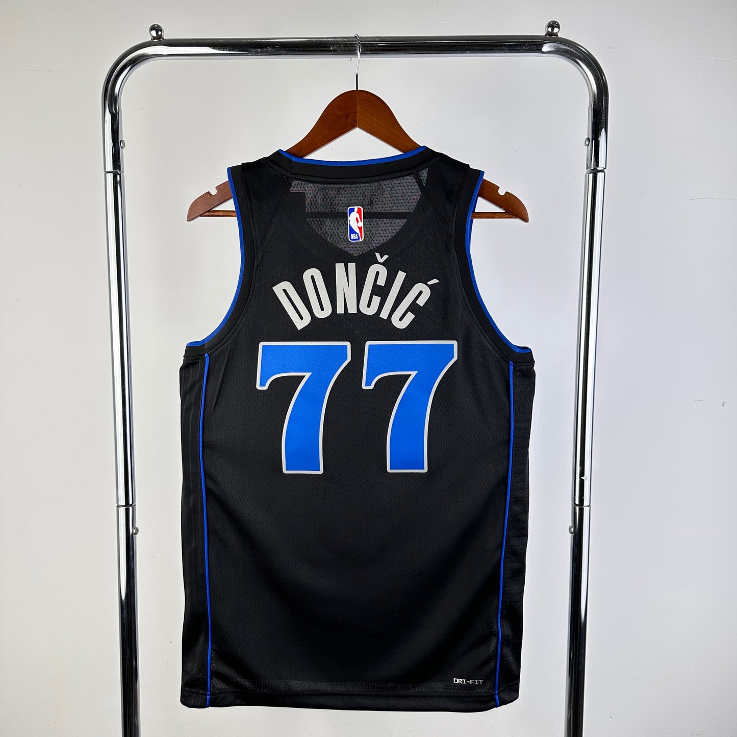 Dallas Mavericks 2023-24 Nike Black Swingman Jersey - City Edition