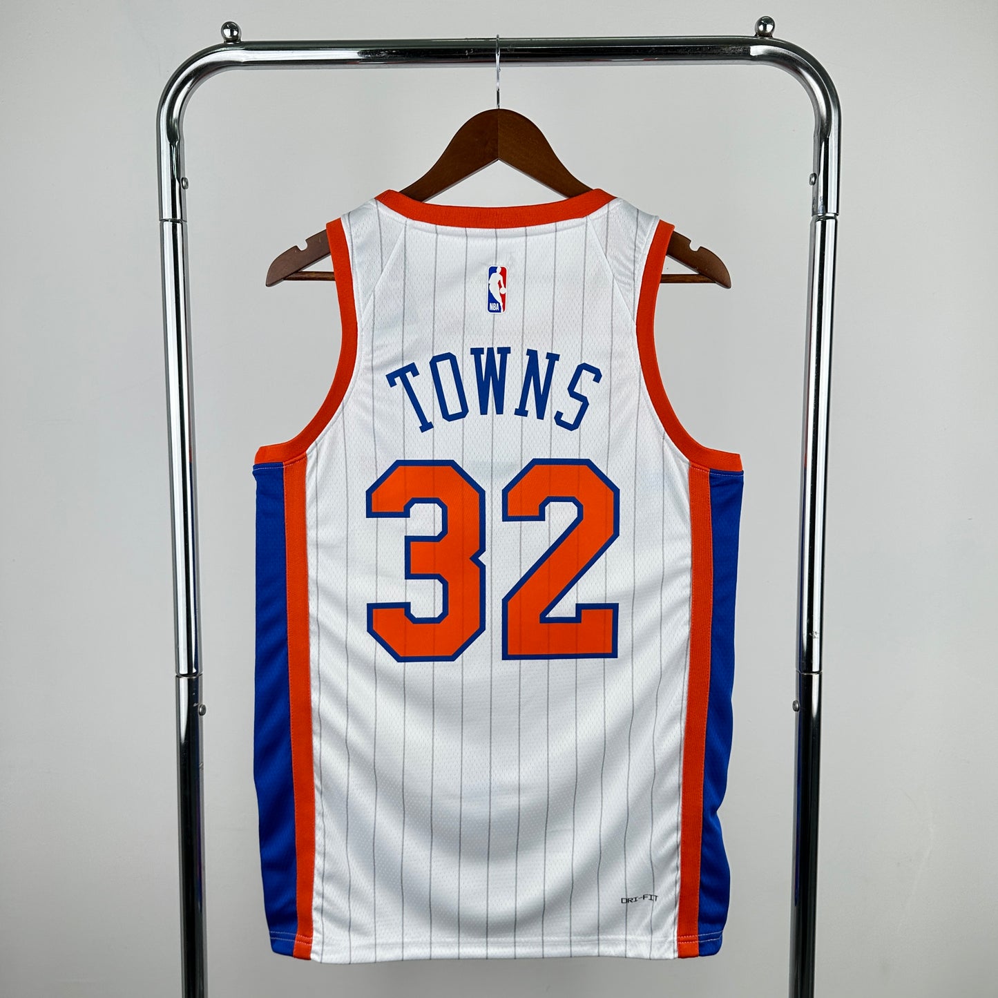 New York Knicks 2024-25 White Swingman Jersey - City Edition