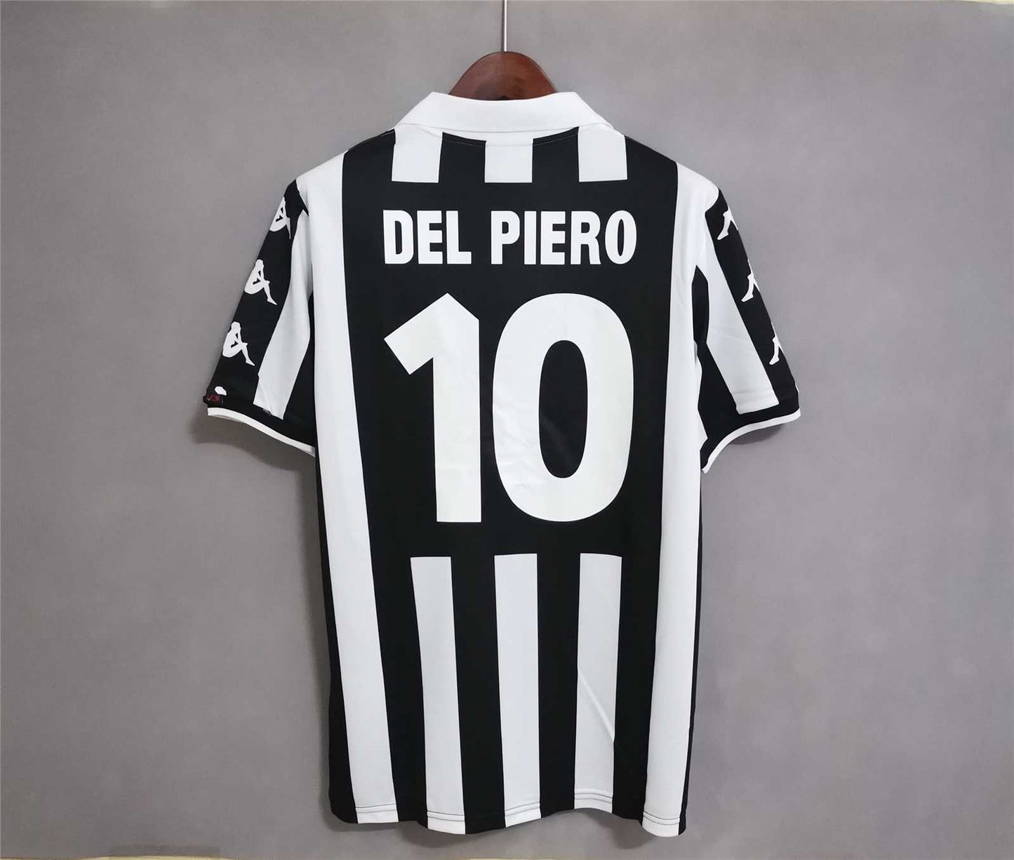 Juventus FC 1999-2000 Home Jersey